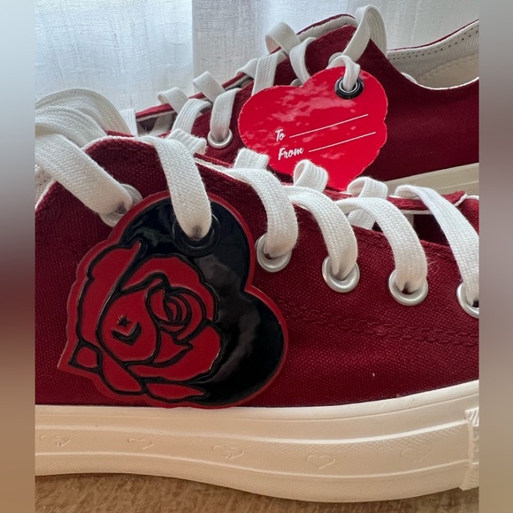 New CONVERSE Chuck Taylor All Star Lift Platform Hearts Size 9 Womens - Picture 11 of 13